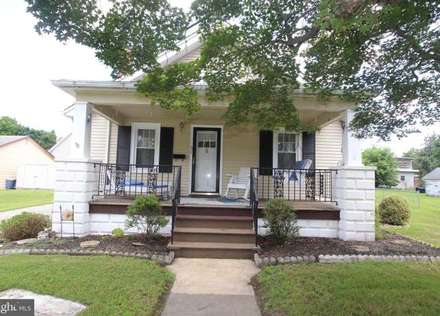 Property at 27 Allen Ave, Woodstown, NJ 08098, 3 beds, 2 baths