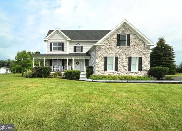 Property at 109 Summit Dr, Centre Hall, PA 16828, 4 beds, 3.5 baths