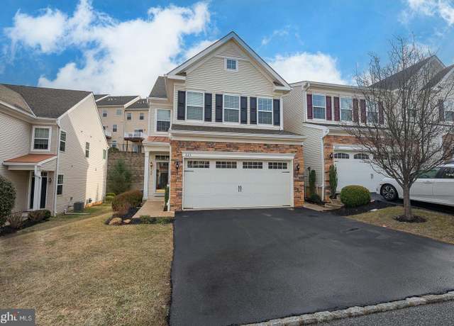 Property at 225 Clermont Dr, Newtown Square, PA 19073, 4 beds, 3.5 baths
