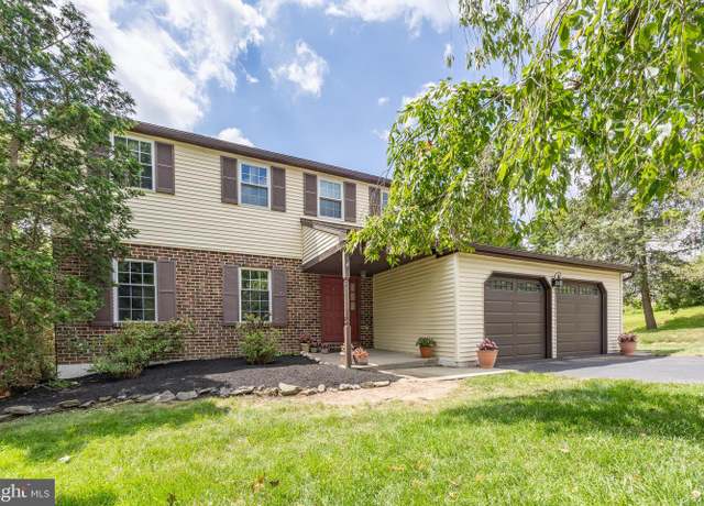 Property at 3 Buckthorn Ln, Collegeville, PA 19426, 4 beds, 2.5 baths