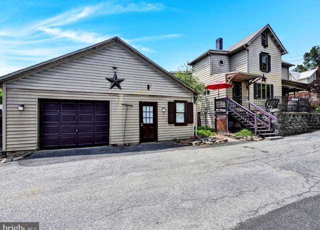 Property at 468 W Columbia St, Schuylkill Haven, PA 17972, 3 beds, 1.5 baths