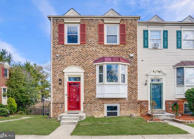 Property at 8213 Roxbury Dr, Alexandria, VA 22309, 4 beds, 3.5 baths