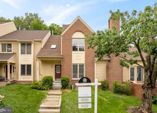 Property at 12602 Victoria Station Ct, Fairfax, VA 22033, 4 beds, 3.5 baths