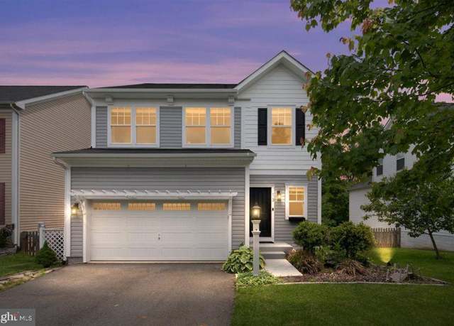 Property at 13 Ladysmith Ct, Hamilton, VA 20158, 4 beds, 3.5 baths