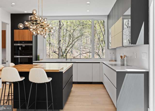 Property at 4656 Broad Branch Rd NW, Washington, DC 20008, 6 beds, 5.5 baths