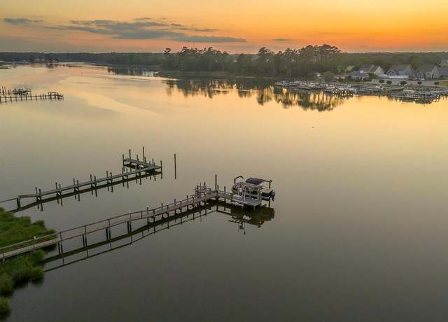 Property at 118 Riverview Dr, Dagsboro, DE 19939, 5 beds, 3.5 baths