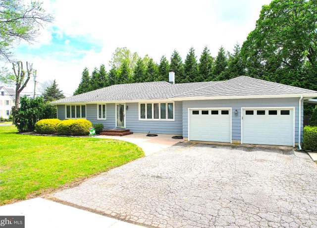 Property at 201 W Arctic Ave, Minotola, NJ 08341, 2 beds, 1.5 baths