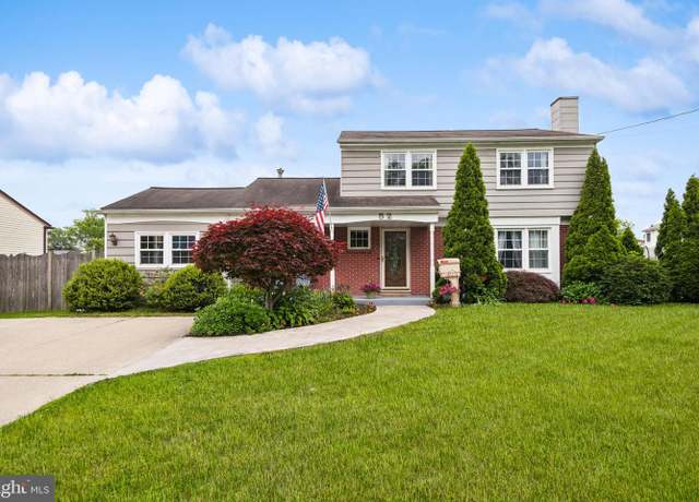 Property at 52 Marlborough Ave, Marlton, NJ 08053, 4 beds, 1.5 baths