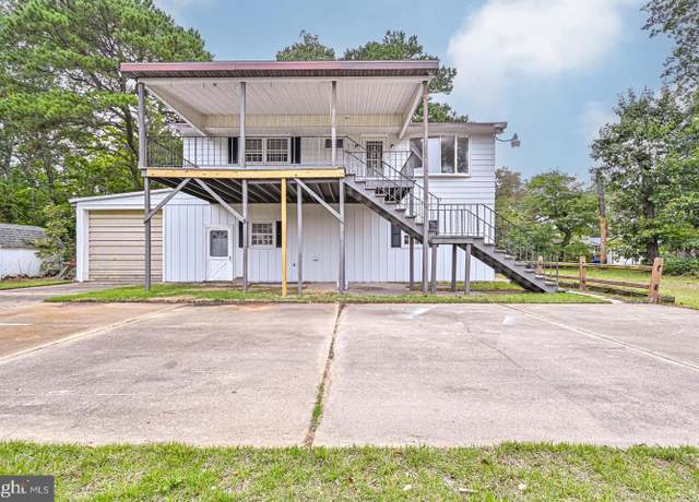 Property at 312 Henderson Ave, Millville, NJ 08332, 3 beds, 1 bath