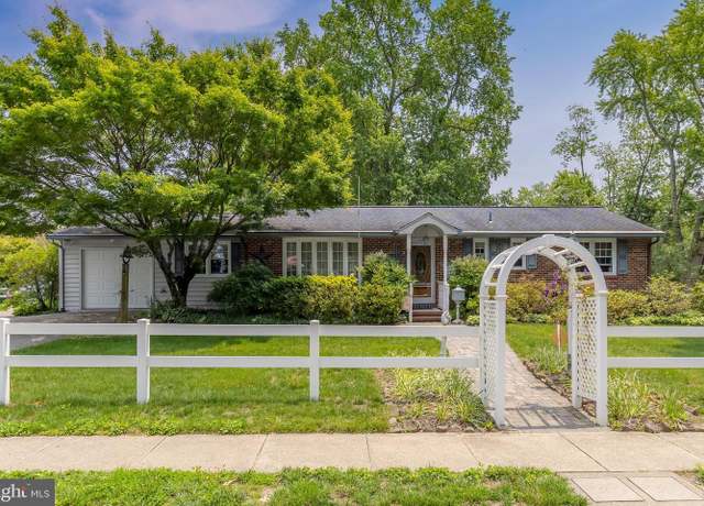 Property at 107 Elm Ave, Pitman, NJ 08071, 3 beds, 1.5 baths
