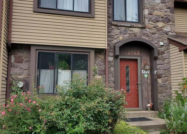Property at 572 Atwood Ct, Newtown, PA 18940, 3 beds, 1.5 baths