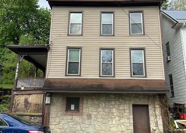 Property at 131 N Thomas St, Bellefonte, PA 16823, 2 beds, 2 baths