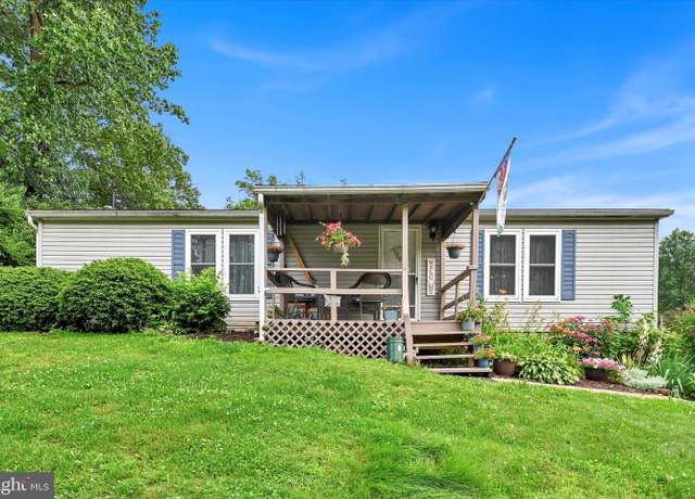 Property at 18 Marlin Dr, Stevens, PA 17578, 2 beds, 2 baths