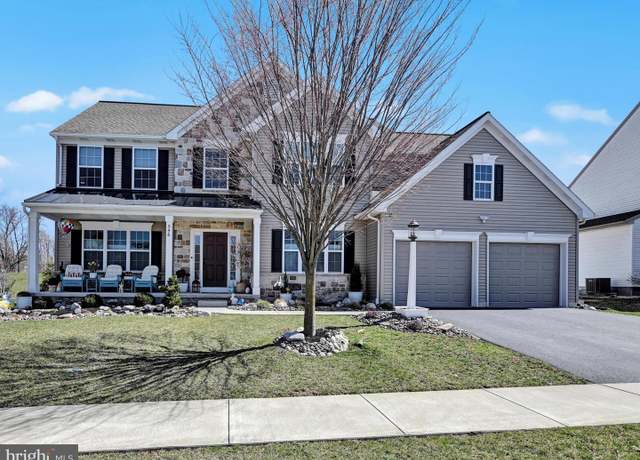 Property at 546 S Lancaster St, Annville, PA 17003, 4 beds, 2.5 baths