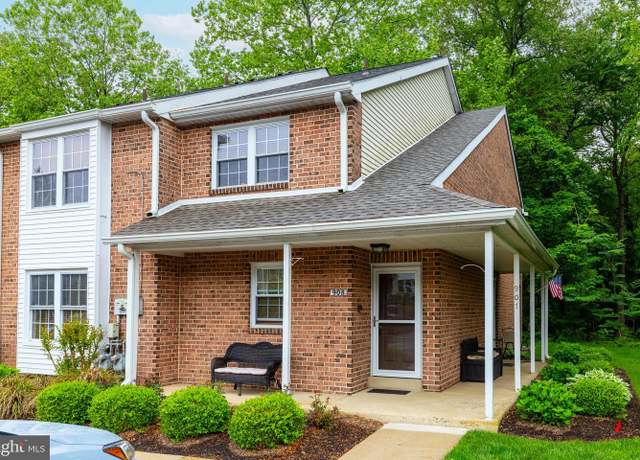 Property at 908 Valley Glen Rd, Elkins Park, PA 19027, 2 beds, 2 baths