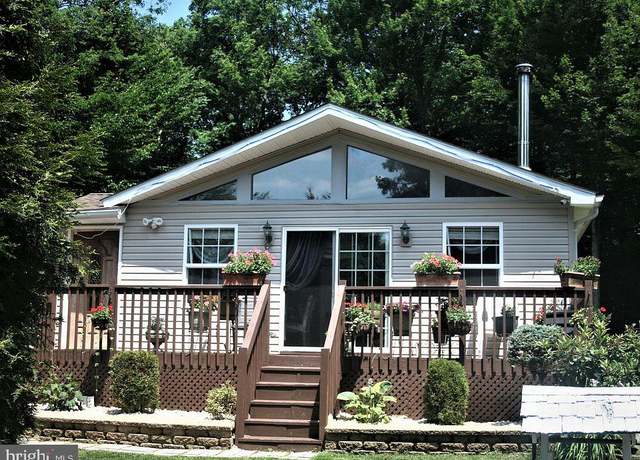Property at 1026 Seven Nations Dr, Tobyhanna, PA 18466, 3 beds, 2.5 baths