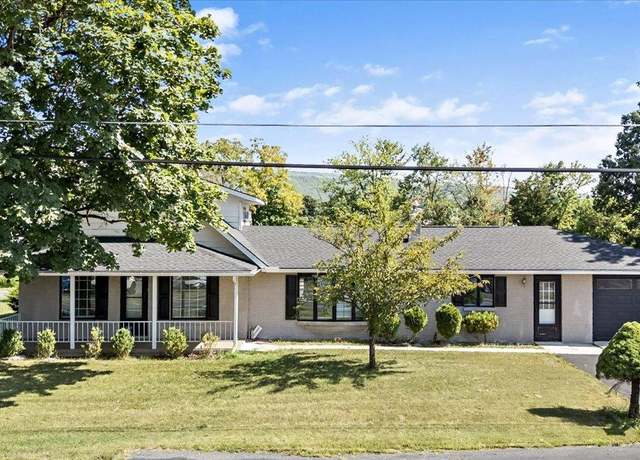 Property at 4818 Lehigh Dr, Walnutport, PA 18088, 4 beds, 2 baths