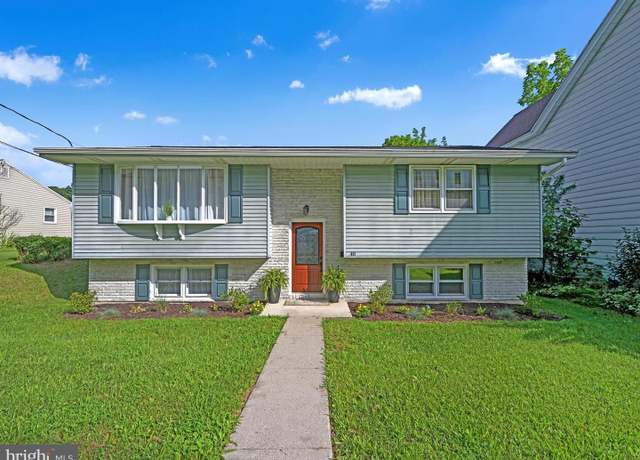 Property at 48 Ash St, Cressona, PA 17929, 3 beds, 2 baths