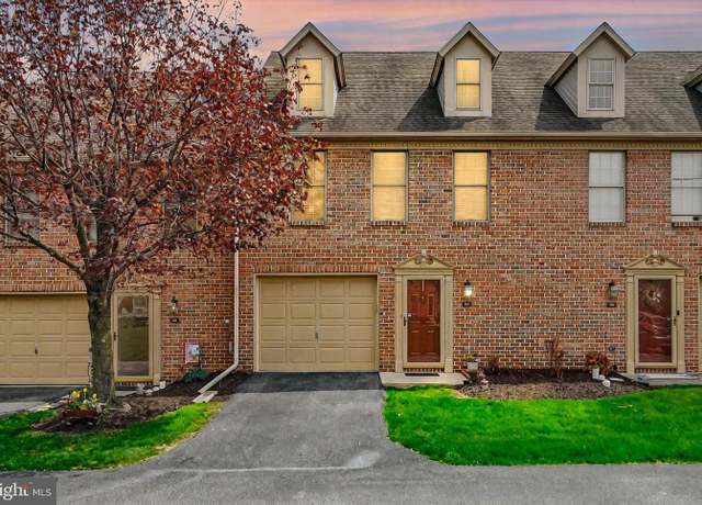 Property at 186 Crown Pointe Dr Unit Q186, York, PA 17402, 3 beds, 2.5 baths