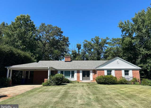 Property at 1305 Kingston Ave, Alexandria, VA 22302, 3 beds, 3 baths