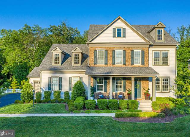 Property at 41223 Chatham Green Cir, Aldie, VA 20105, 5 beds, 4.5 baths
