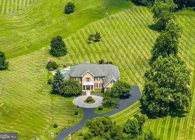 Property at 40870 Beechnut Rd, Leesburg, VA 20175, 4 beds, 4.5 baths