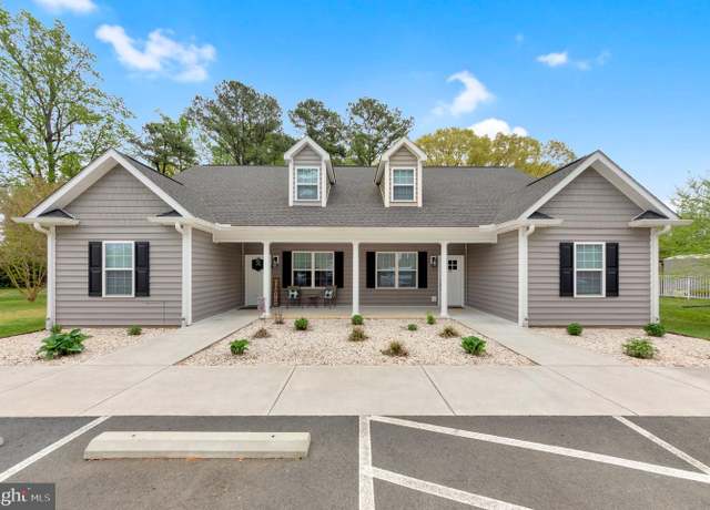 Property at 124 Gordon Ln, Warsaw, VA 22572, 6 beds