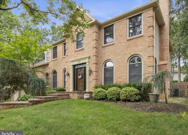 Property at 127 Forrest Hills Dr, Voorhees, NJ 08043, 4 beds, 3.5 baths