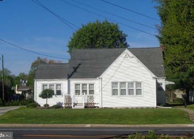 Property at 18 S Woodbury Rd, Pitman, NJ 08071, 4 beds, 2 baths