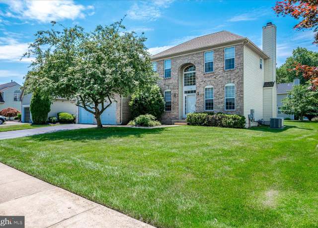 Property at 23 Eastwood Dr, East Windsor, NJ 08520, 4 beds, 2.5 baths