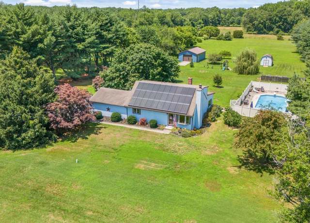 Property at 186 Pennsville-pedricktown Rd, Pedricktown, NJ 08067, 3 beds, 1.5 baths