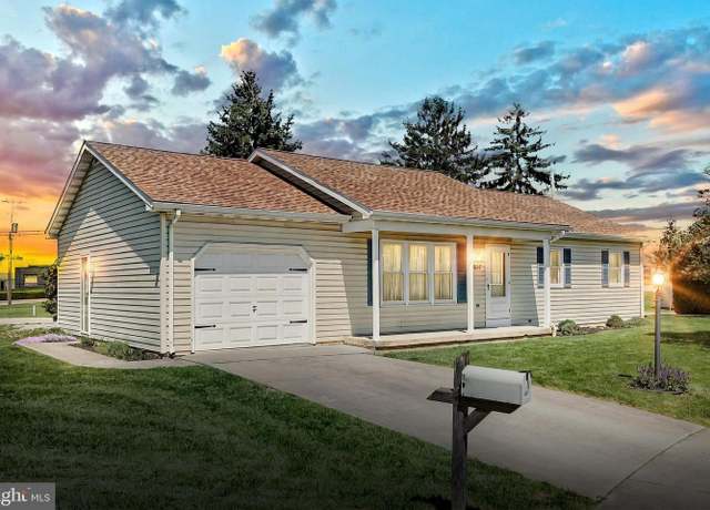 Property at 657 Cricket Ln, Mcsherrystown, PA 17344, 3 beds, 2 baths