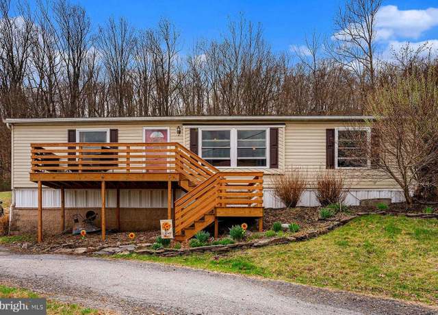 Property at 1438 Manatawny Dr, Boyertown, PA 19512, 3 beds, 1.5 baths