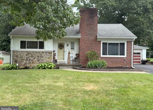 Property at 129 Locust St, Pleasant Gap, PA 16823, 2 beds, 1 bath