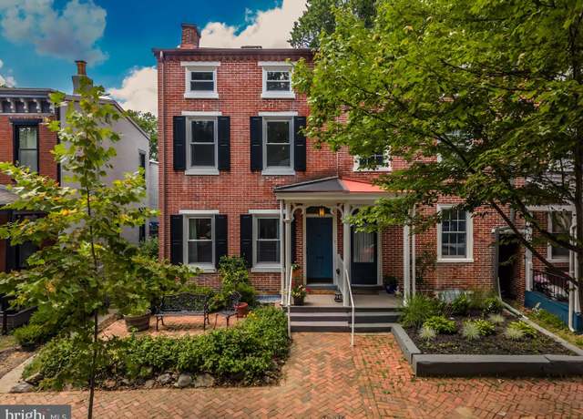 Property at 239 W Barnard St, West Chester, PA 19382, 3 beds, 2.5 baths