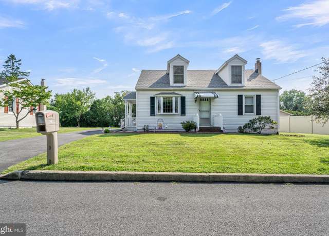 Property at 50 Peach Ave, Hershey, PA 17033, 3 beds, 2.5 baths