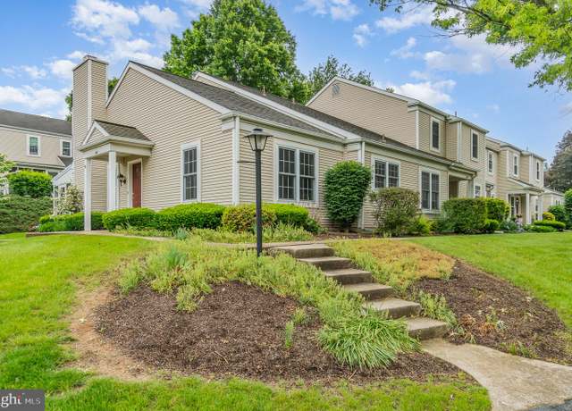 Property at 1201 Cambridge Ct, Palmyra, PA 17078, 3 beds, 2 baths