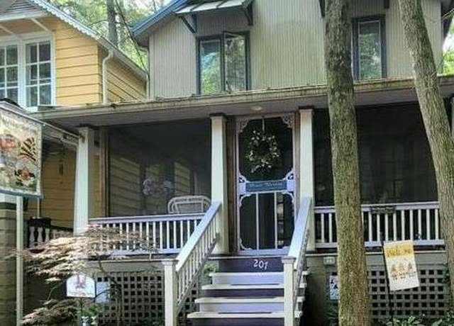 Property at 207 Weaver Ave Ave, Mt Gretna, PA 17064, 2 beds, 1.5 baths