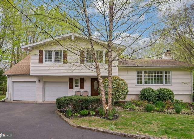 Property at 2318 Fairway Rd, Huntingdon Valley, PA 19006, 3 beds, 2.5 baths