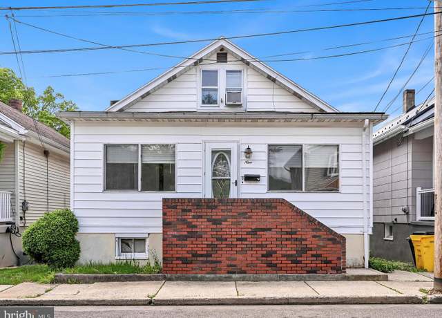 Property at 9 S Stanton St, Schuylkill Haven, PA 17972, 3 beds, 1 bath