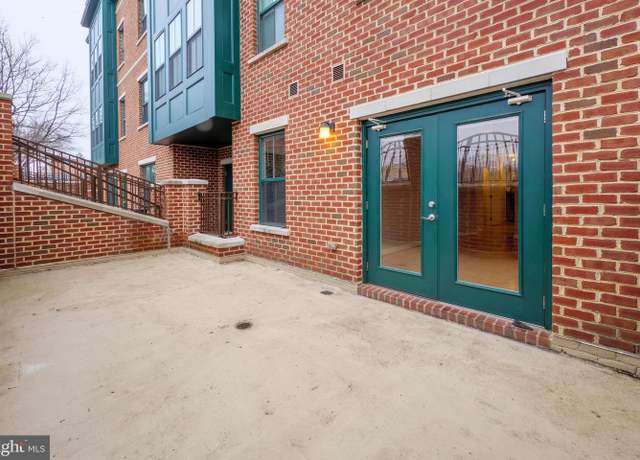 Property at 2101 N Monroe St #105, Arlington, VA 22207, 1 bed, 1 bath