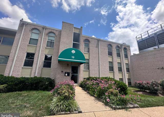 Property at 19 Canterbury Sq #201, Alexandria, VA 22304, 1 bed, 1 bath