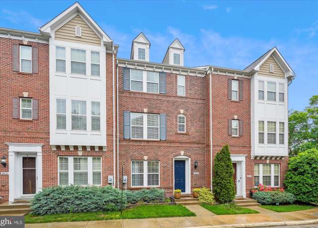 Property at 2072 Hunting Creek Ct, Alexandria, VA 22303, 3 beds, 3.5 baths