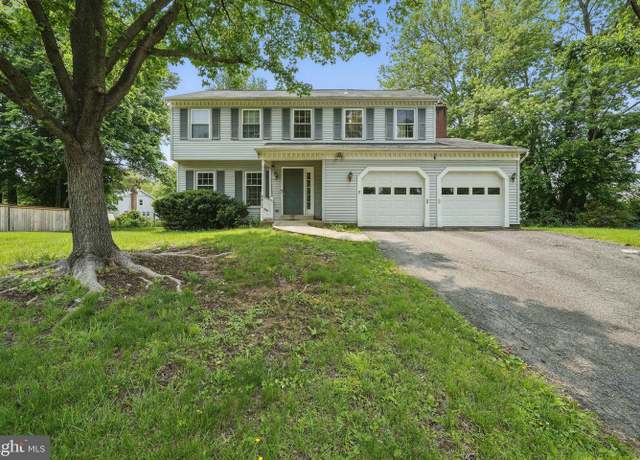 Property at 4412 Marsala Glen Way, Fairfax, VA 22033, 4 beds, 3.5 baths