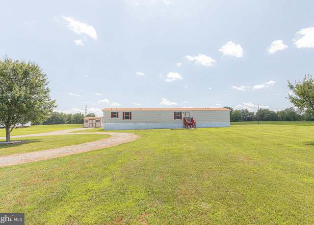 Property at 640 Ridge Rd, Warsaw, VA 22572, 2 beds, 2 baths