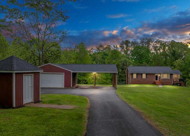 Property at 47 Old Farm Rd, Fredericksburg, VA 22406, 3 beds, 3 baths