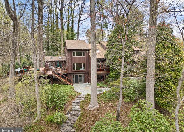 Property at 7 Quail Xing, Wilmington, DE 19807, 5 beds, 3.5 baths