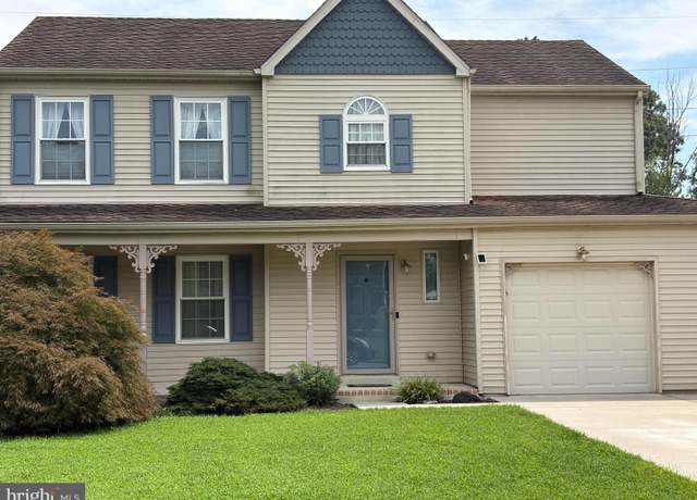 Property at 6 E Kapok Dr, Newark, DE 19702, 3 beds, 2.5 baths