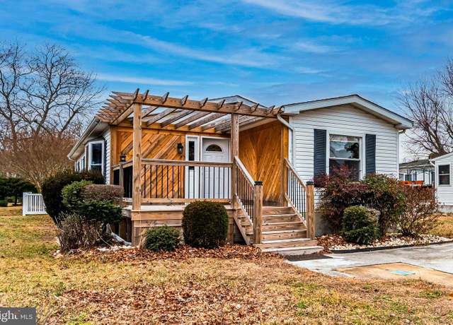 Property at 1 Cutlass Dr, Berlin, MD 21811, 3 beds, 2 baths