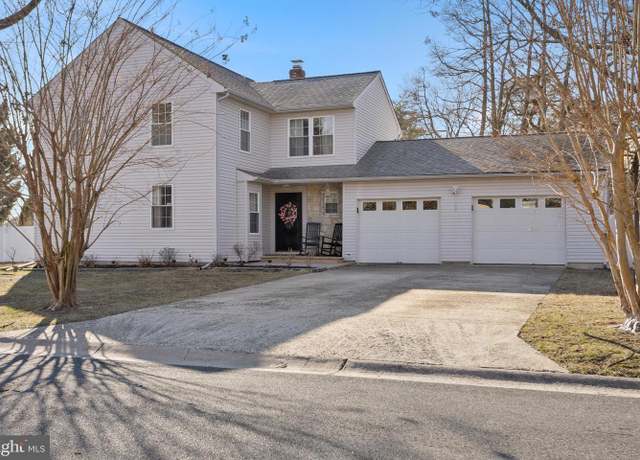 Property at 107 Plum Dr, Edgewater Park, NJ 08010, 4 beds, 2.5 baths